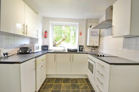 5 bedroom terraced house to rent, Wedgwood Road, Southdown