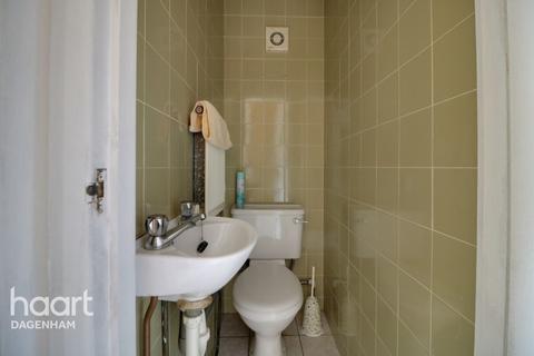 14 Weston Green, Dagenham, RM9 5UB