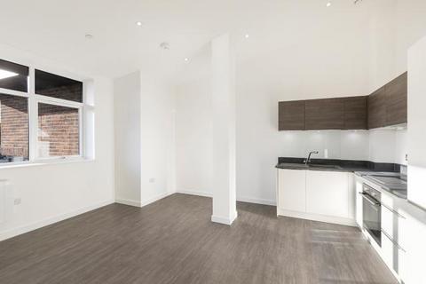 Studio to rent, Camberley,  Surrey,  GU15