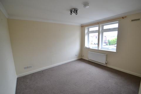 1 bedroom maisonette to rent, Farhalls Crescent, Horsham RH12