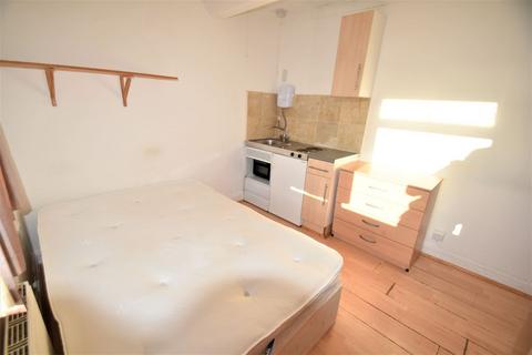 Studio to rent, Studio Flat - London Road - TW7