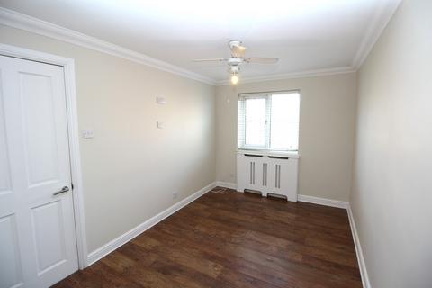 3 bedroom detached house to rent, Menzies Avenue, SS15