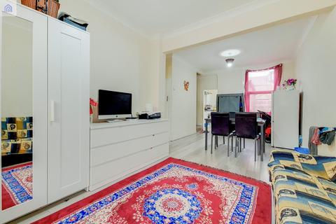 31 Olive Road, London, E13 9PZ