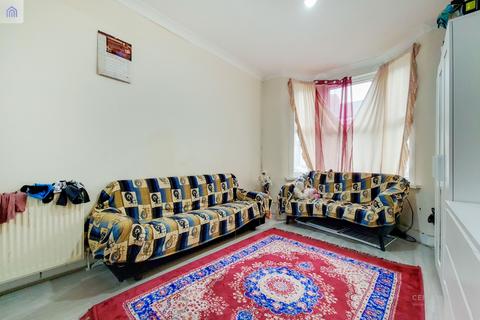 31 Olive Road, London, E13 9PZ