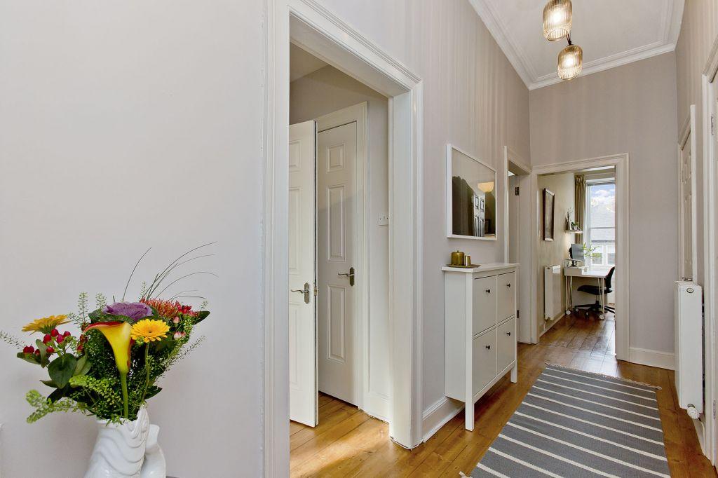 7/3 Darnell Road, Trinity, Edinburgh... 2 bed flat £300,000