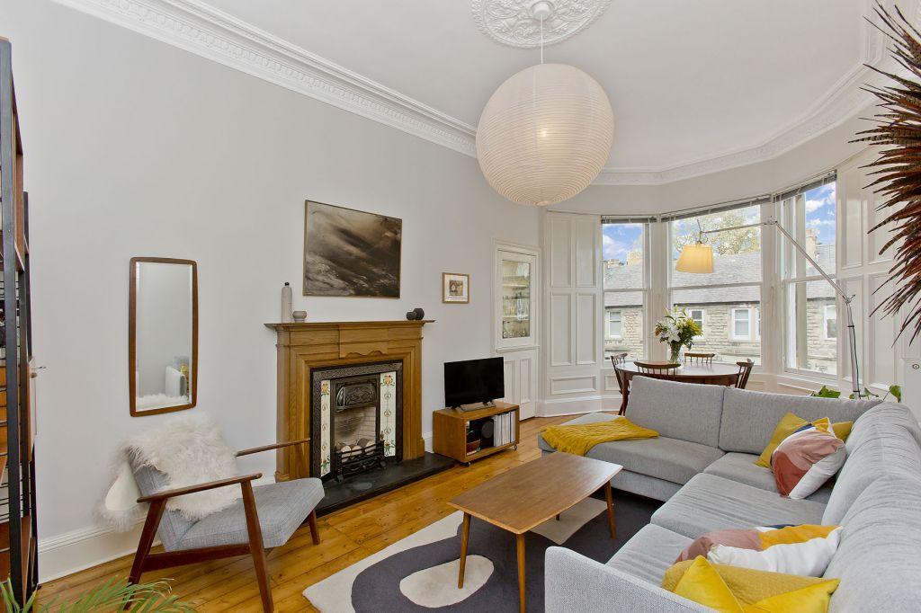 7/3 Darnell Road, Trinity, Edinburgh, EH5 3PQ 2 bed flat £300,000