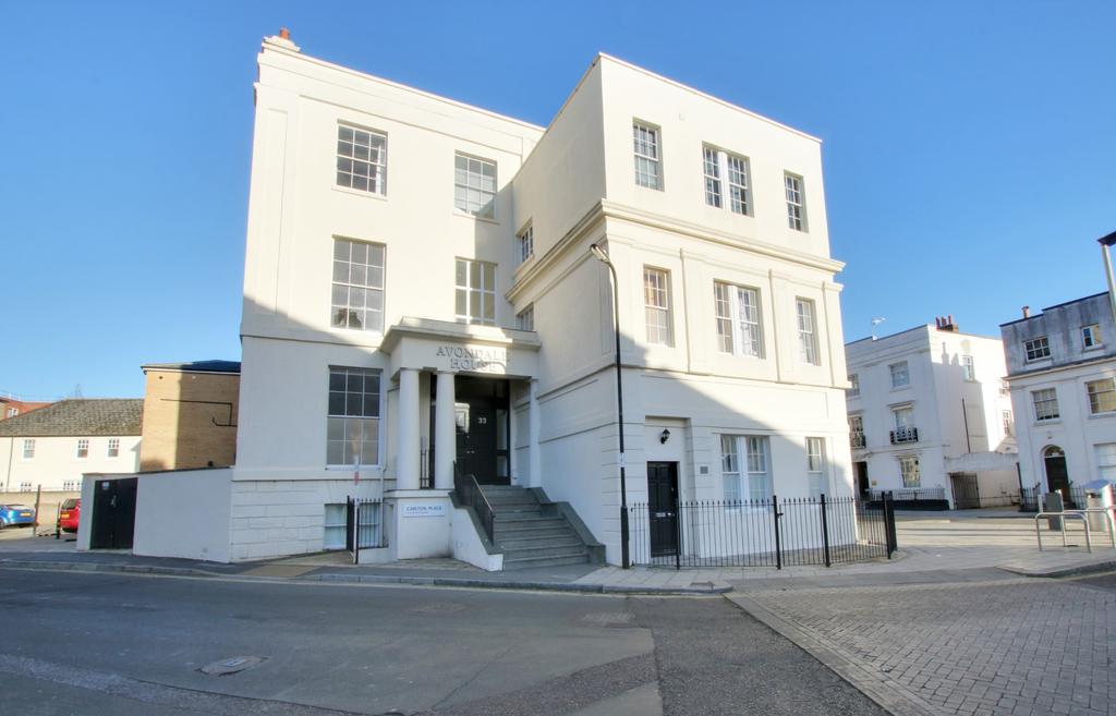 Carlton Crescent, Southampton 1 bed apartment £165,000