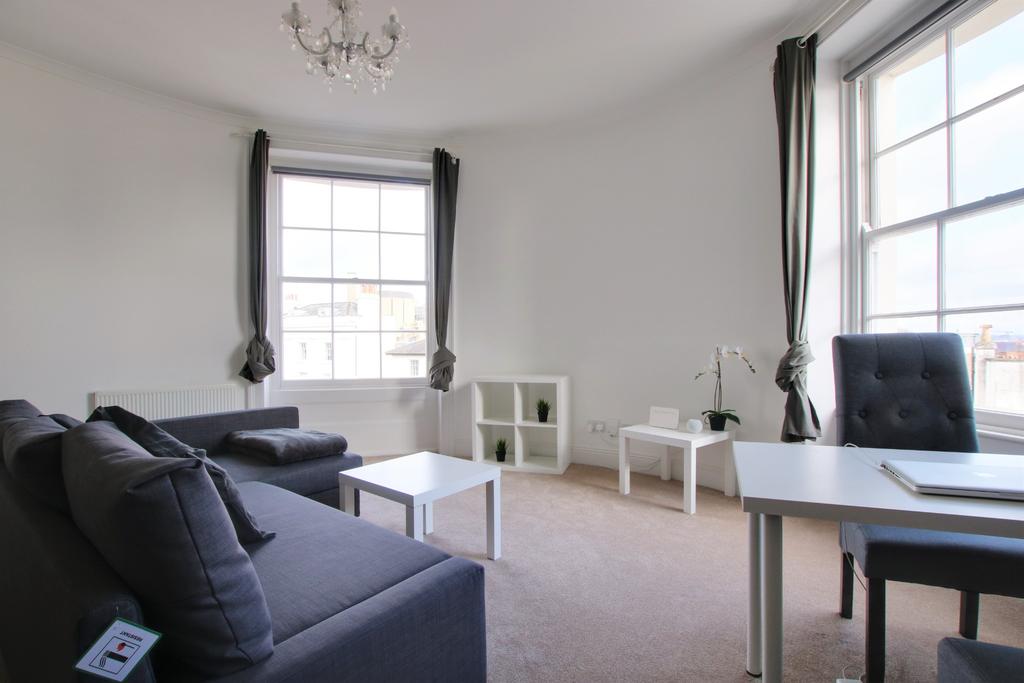 Carlton Crescent, Southampton 1 bed apartment £165,000