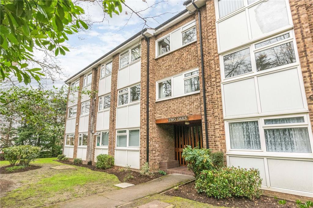 Castleview Road, Weybridge, Surrey, KT13 1 bed apartment £1,050 pcm