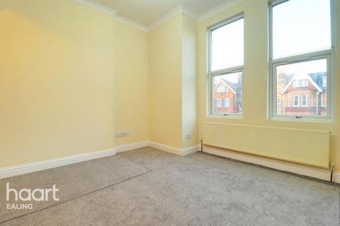 1 bedroom flat to rent, Madeley Road, London