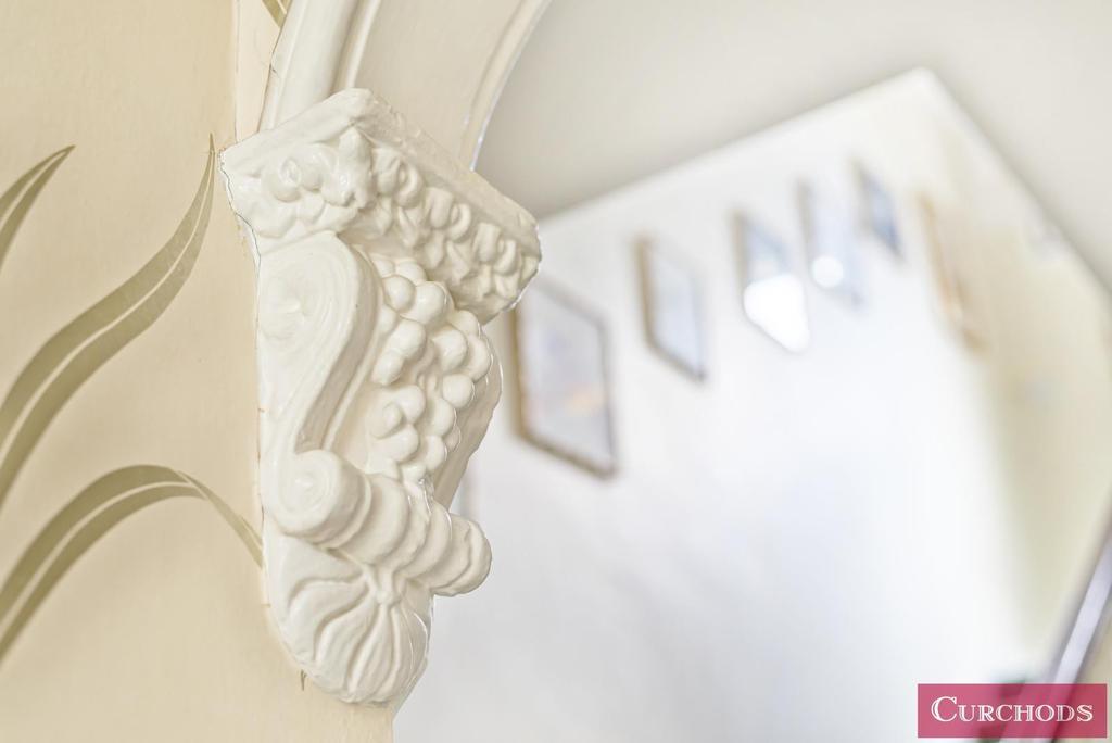 Cornice