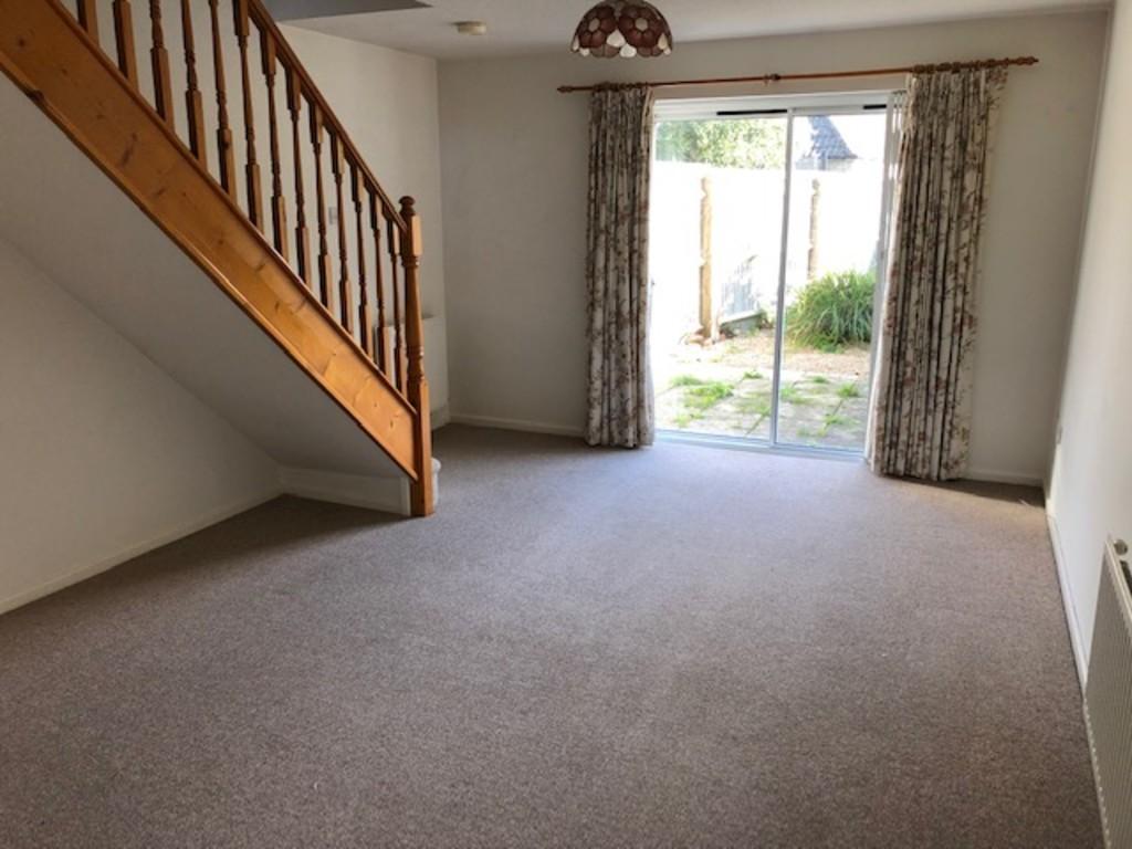 Swansfield, Lechlade 2 bed end of terrace house £910 pcm (£210 pw)