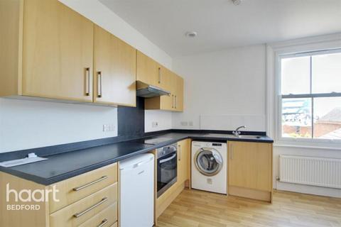 1 bedroom flat to rent, High Street, Bedford