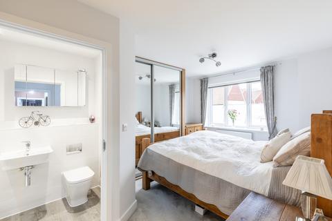 2 bedroom apartment for sale - Renfields, Haywards Heath