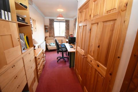 28 Brentwood Close, Solihull, B91 1UL