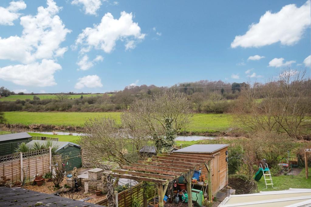 Rowland Avenue, Polesworth 3 bed semidetached house £280,000