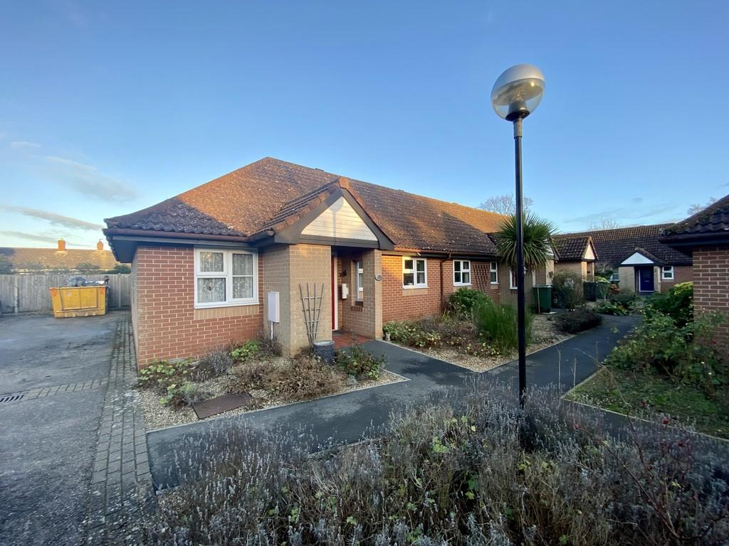 Rowan Gardens, Hethersett 2 bed semidetached bungalow £220,000