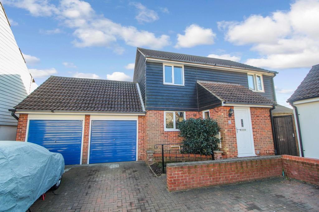 Bream Court, Colchester, CO4 3EW 5 bed detached house £500,000