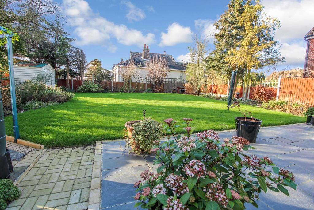 Bream Court, Colchester, CO4 3EW 5 bed detached house £500,000