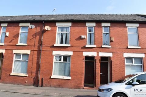 3 bedroom terraced house to rent, Claremont Road, Rusholme, Manchester