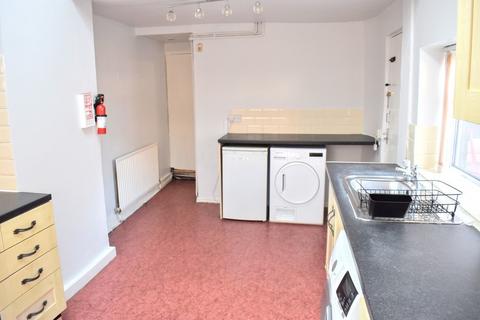 3 bedroom terraced house to rent, Claremont Road, Rusholme, Manchester