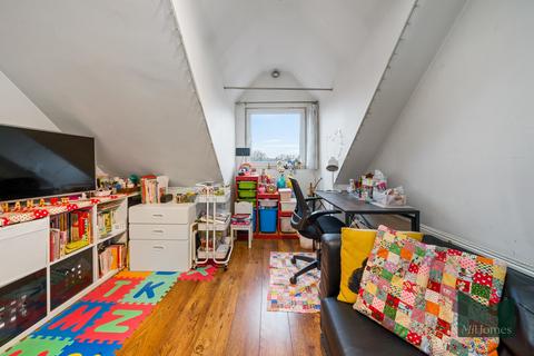 1 bedroom flat to rent, Durnsford Road, Bounds Green, N11