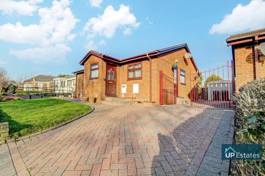 Drayton Road, Bedworth 2 bed detached house £240,000
