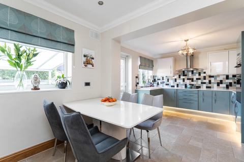 3 Homecroft Gardens, Loughton, IG10 3RB