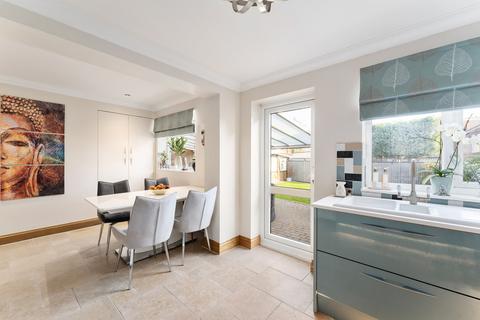 3 Homecroft Gardens, Loughton, IG10 3RB
