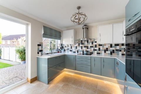 3 Homecroft Gardens, Loughton, IG10 3RB