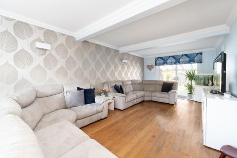 3 Homecroft Gardens, Loughton, IG10 3RB