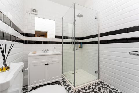 3 Homecroft Gardens, Loughton, IG10 3RB