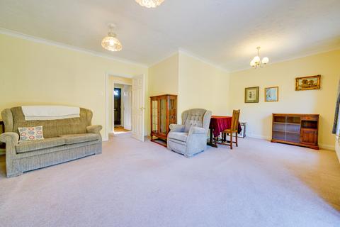 14 Corvus Close, Royston, SG8 7XS