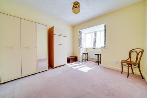 14 Corvus Close, Royston, SG8 7XS