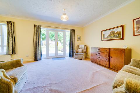 14 Corvus Close, Royston, SG8 7XS