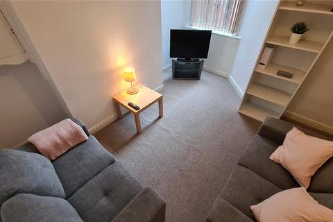 3 bedroom terraced house to rent - Braemar Road, Manchester, M14