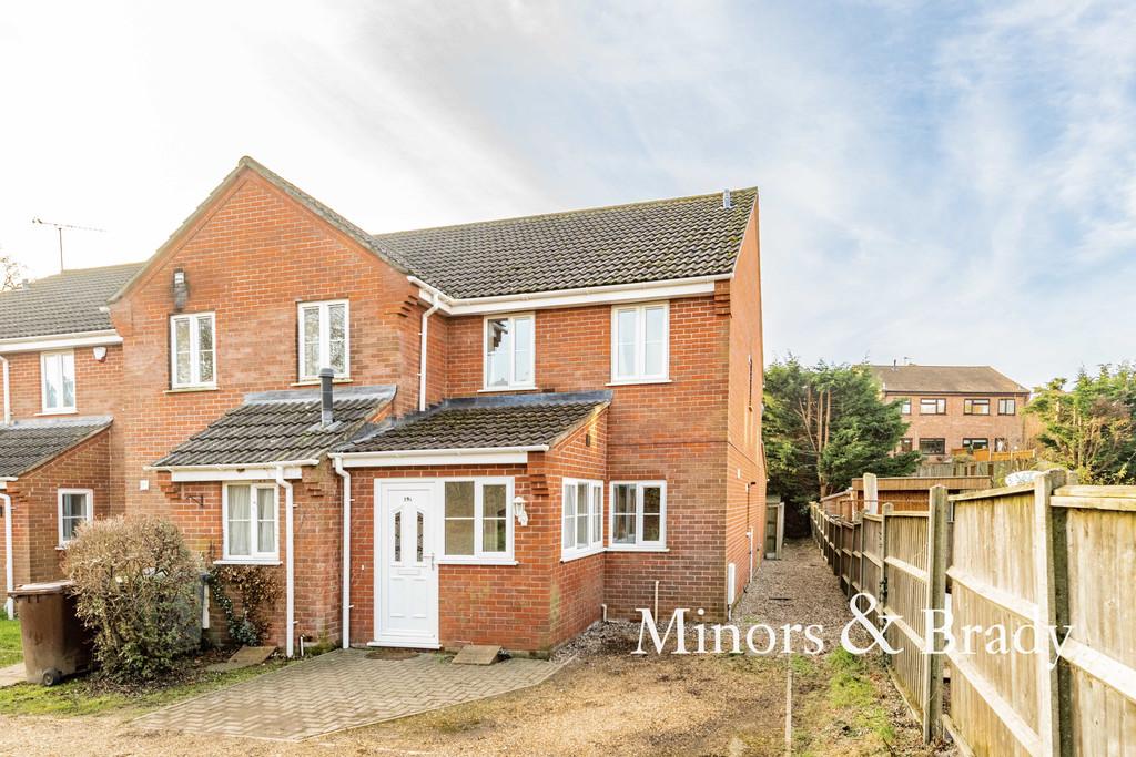 Post Office Road, Lingwood 2 bed semidetached house £250,000