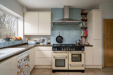 36 Randalls Road, Leatherhead, KT22 0AD
