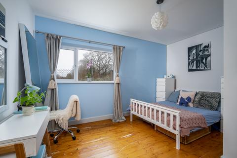 36 Randalls Road, Leatherhead, KT22 0AD
