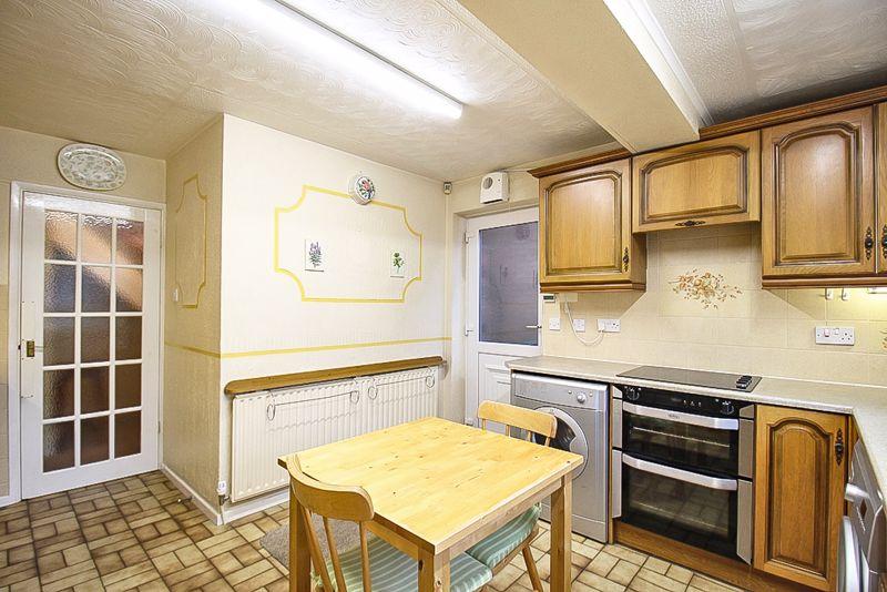 Dining kitchen