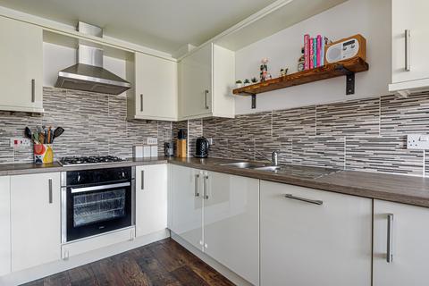 18 Crosstrees, Royal Wootton Bassett, Swindon, SN4 8FB