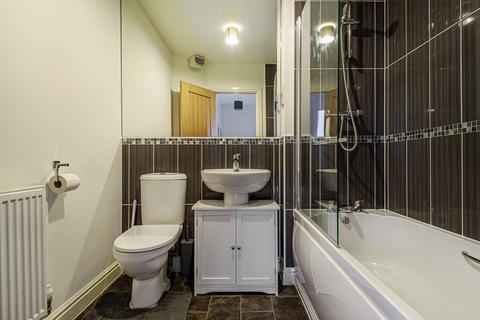 18 Crosstrees, Royal Wootton Bassett, Swindon, SN4 8FB