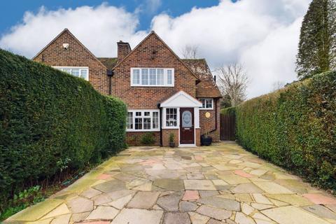 12 Chequers Close, Walton On The Hill, Tadworth, KT20 7SR