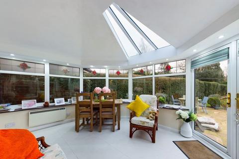 12 Chequers Close, Walton On The Hill, Tadworth, KT20 7SR