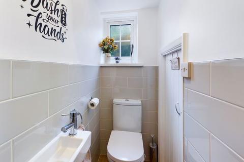12 Chequers Close, Walton On The Hill, Tadworth, KT20 7SR