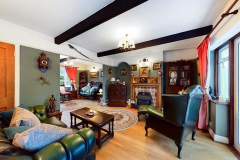 12 Chequers Close, Walton On The Hill, Tadworth, KT20 7SR
