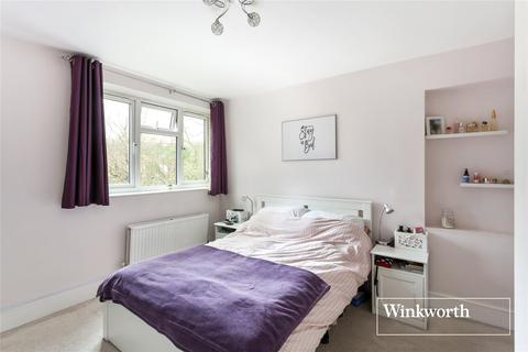10 Bowmans Close, Potters Bar, EN6 5NN