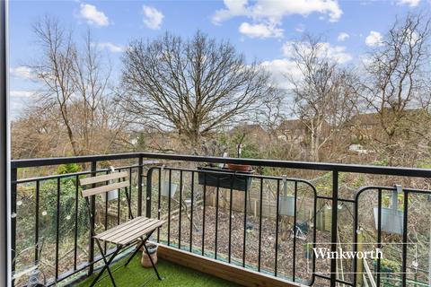 10 Bowmans Close, Potters Bar, EN6 5NN