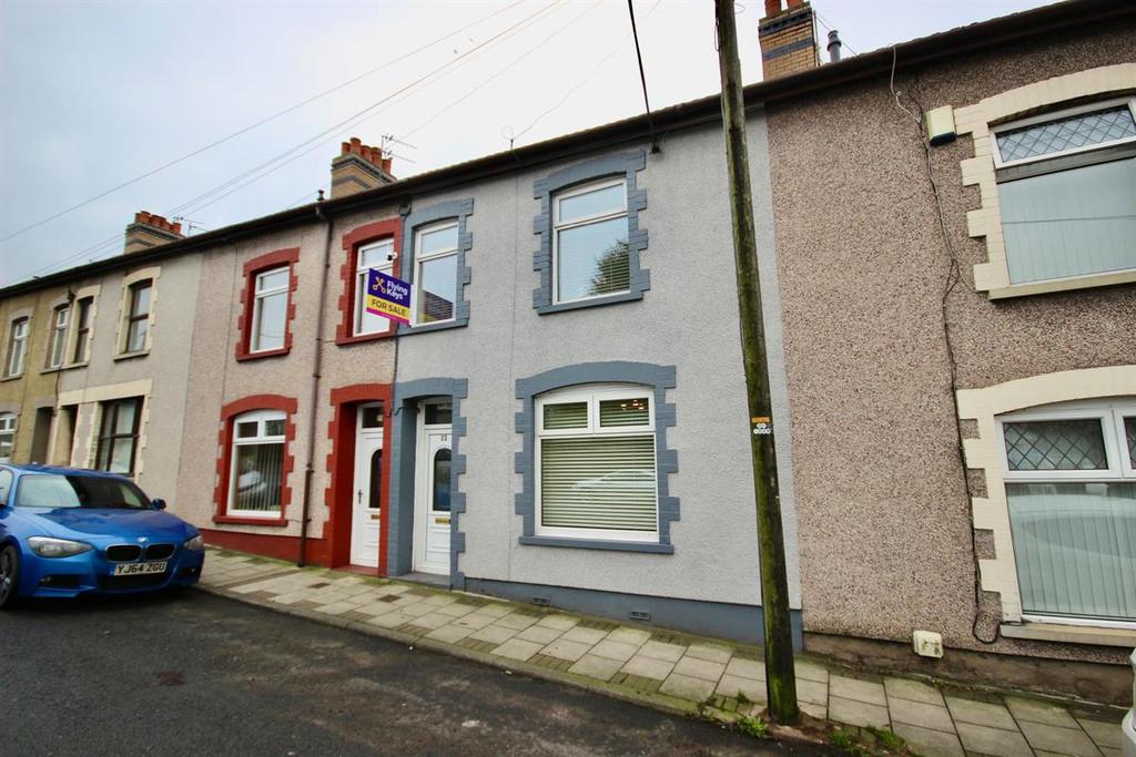Pwllglas Road, Cefn Fforest, Blackwood 3 bed terraced house £155,000