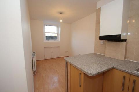 2 bedroom apartment to rent, Roman Road, London E3